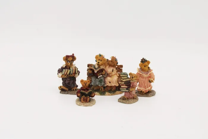 Jubilee Thrift Earrings Boyds Town Villagers
