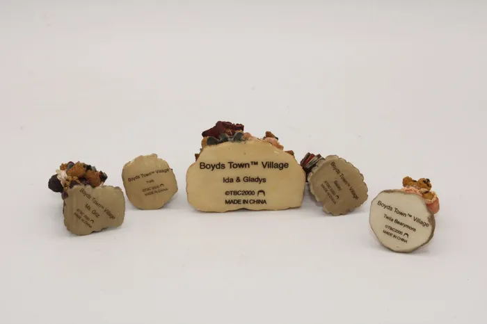 Jubilee Thrift Earrings Boyds Town Villagers
