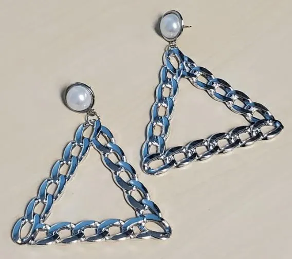 Earrings POLLY E929 Large Silver Acrylic Chain Link Triangle Earrings