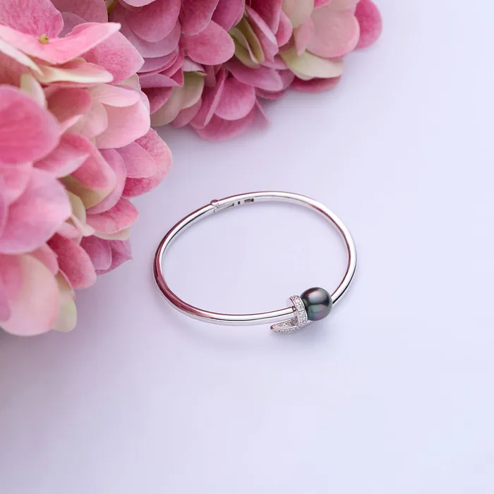 Pearly Lustre Bracelets Elegant Tahitian Pearl Bracelet WB00015