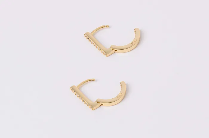 WANTME Earrings D Huggies