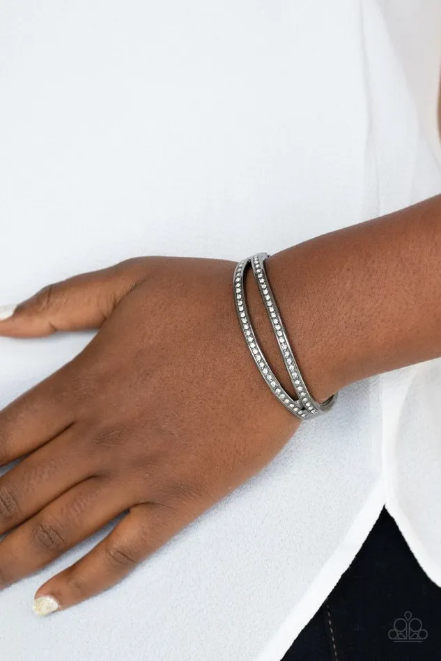Bracelets Paparazzi Jewelry Paparazzi Bracelet A Show of FIERCE Black