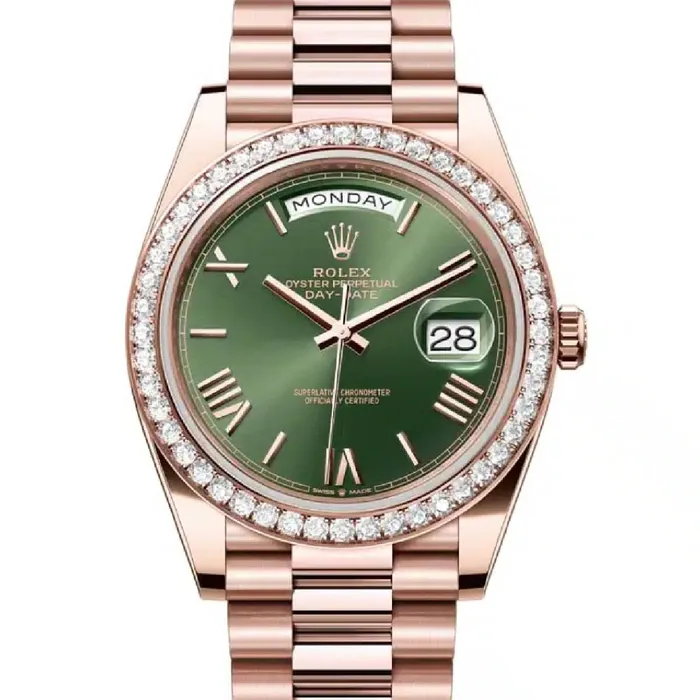 Bracelets Rolex Rolex Day Date 40mm Ref 228345rbr0011 Olive Green Roman Dial Diamond Bezel 18K Rose Gold President Bracelet Mens Watch