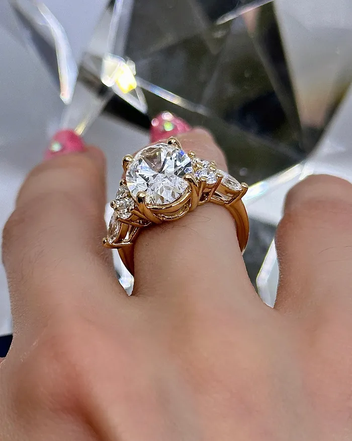 Diamond Source NYC Rings Unique Diamond Engagement Ring Set in 18K Yellow Gold 518ct tw Oval Cut Round Brilliant Lab Grown Diamonds Diamond Source NYC Rings Unique Diamond Engagement Ring Set in 18K Yellow Gold 518ct tw Oval Cut Round Brilliant Lab Grown Diamonds