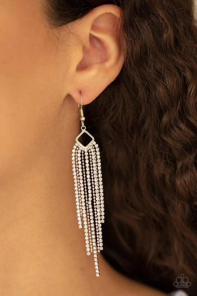 Earrings Paparazzi Jewelry Paparazzi Earring Singing in the REIGN White