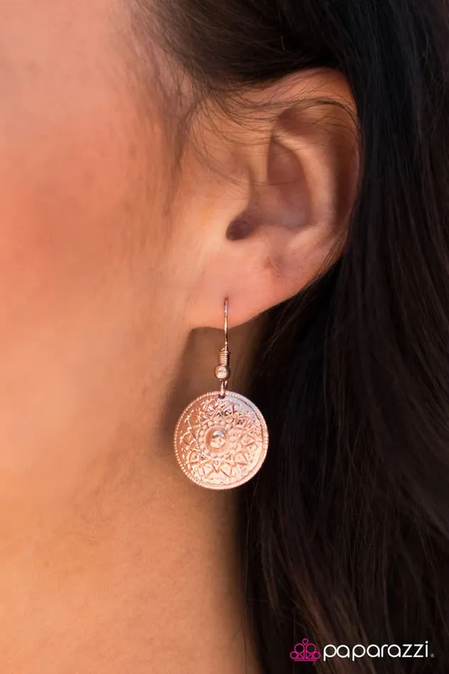 Paparazzi Earring Traveling Light Gold Paparazzi Jewelry Earrings