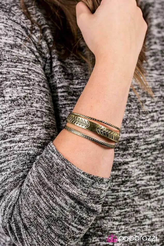 Paparazzi Jewelry Bracelets Paparazzi Bracelet LEAF No Trace Brass