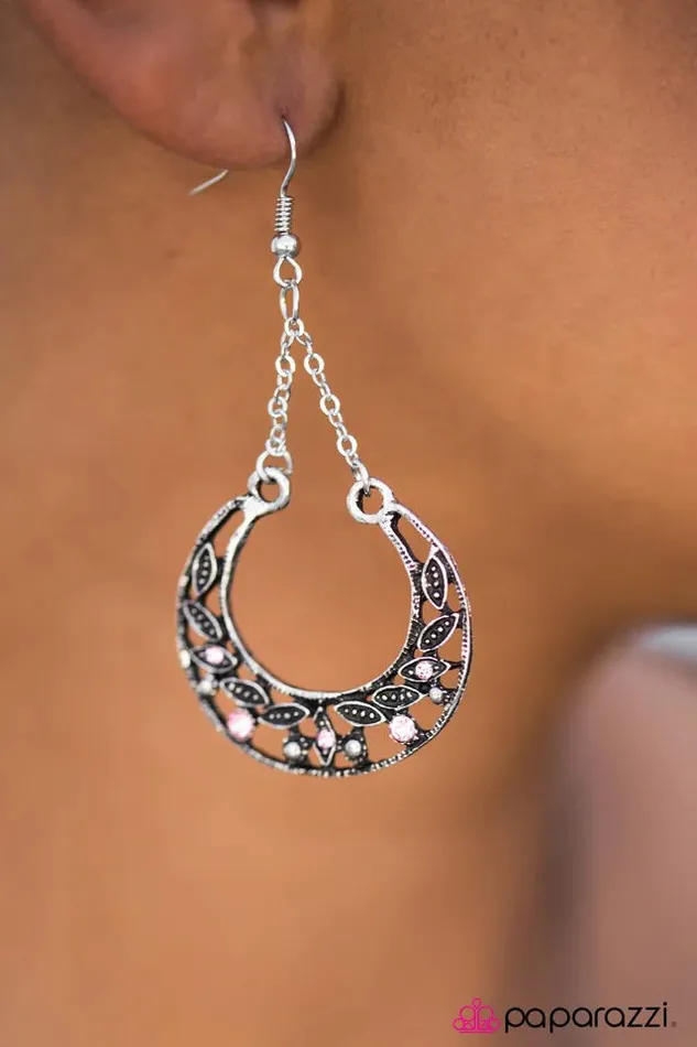 Paparazzi Jewelry Earrings Paparazzi Earring BEAM On Pink