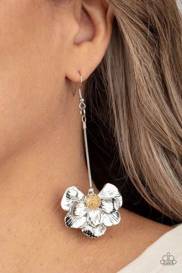 Paparazzi Jewelry Earrings Paparazzi Earring Oh SNAPDRAGONS Silver