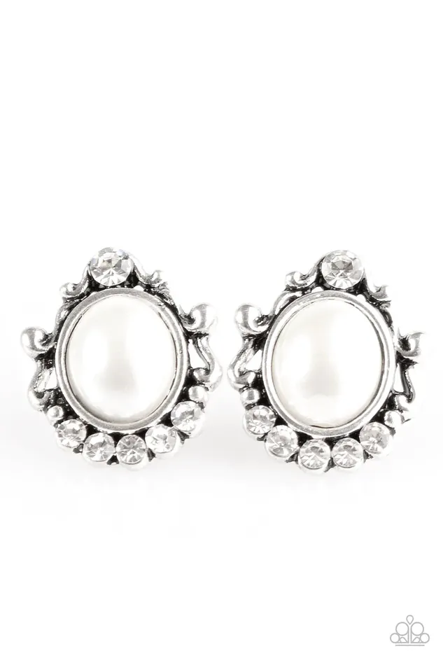 Paparazzi Jewelry Earrings Paparazzi Earring Poshly Princess White