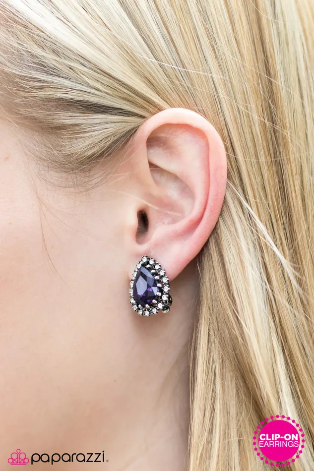 Paparazzi Jewelry Earrings Paparazzi Earring Quintessentially Queen Purple