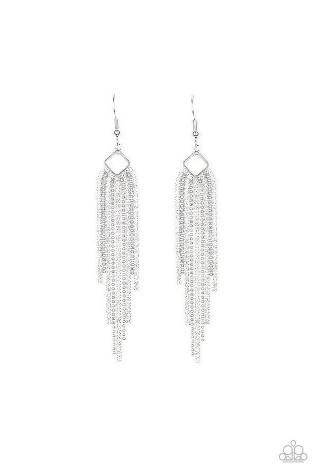 Paparazzi Jewelry Earrings Paparazzi Earring Singing in the REIGN White