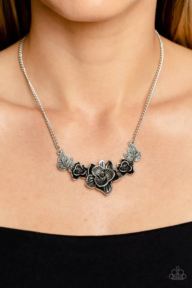 Paparazzi Jewelry Necklaces Paparazzi Necklace Botanical Breeze Silver