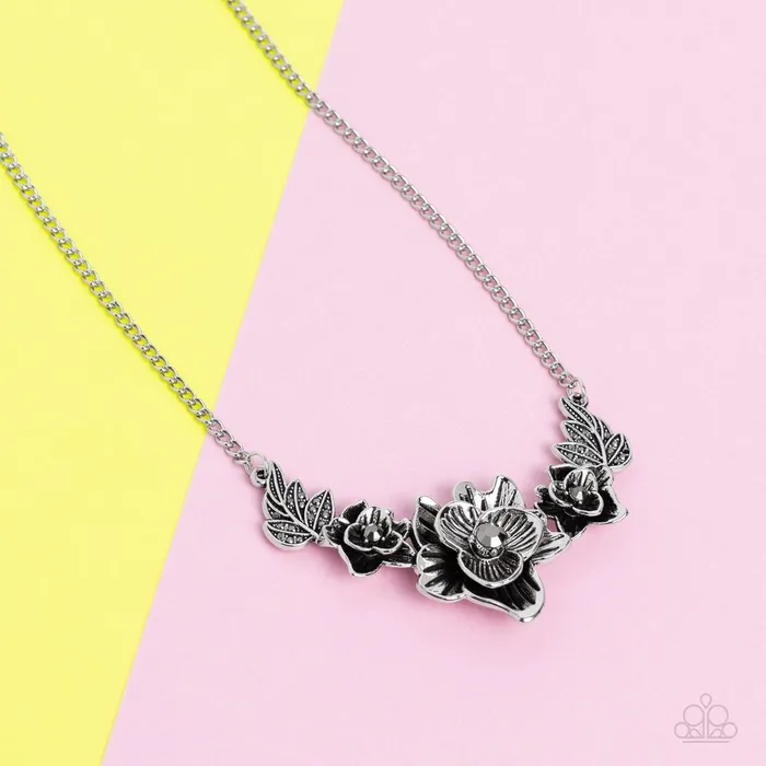 Paparazzi Jewelry Necklaces Paparazzi Necklace Botanical Breeze Silver Paparazzi Jewelry Necklaces Paparazzi Necklace Botanical Breeze Silver