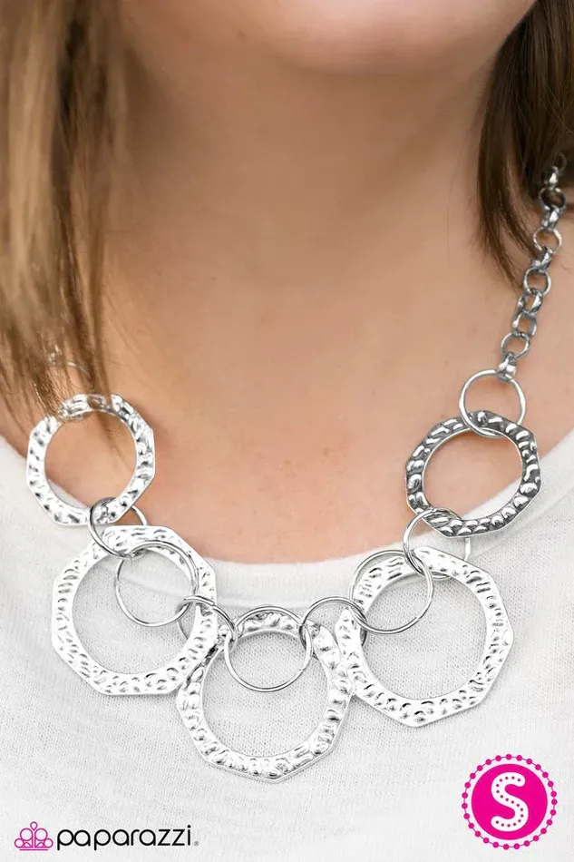 Paparazzi Jewelry Necklaces Paparazzi Necklace Cave Couture Silver