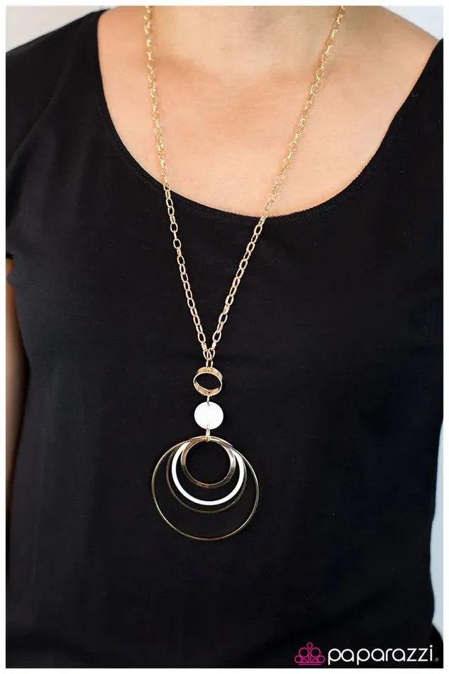 Paparazzi Jewelry Necklaces Paparazzi Necklace Defying Gravity Gold