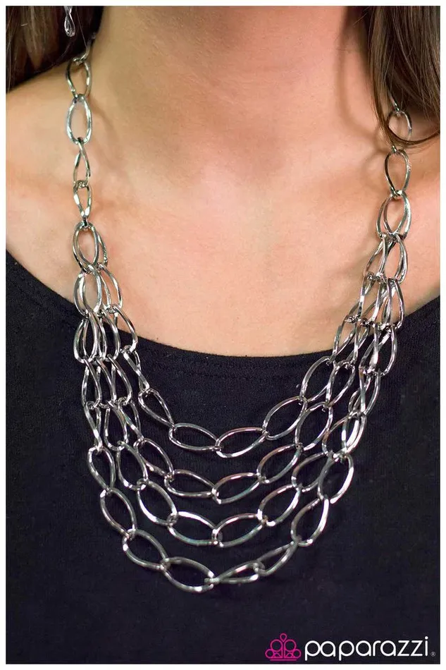 Paparazzi Jewelry Necklaces Paparazzi Necklace For the Applause Silver