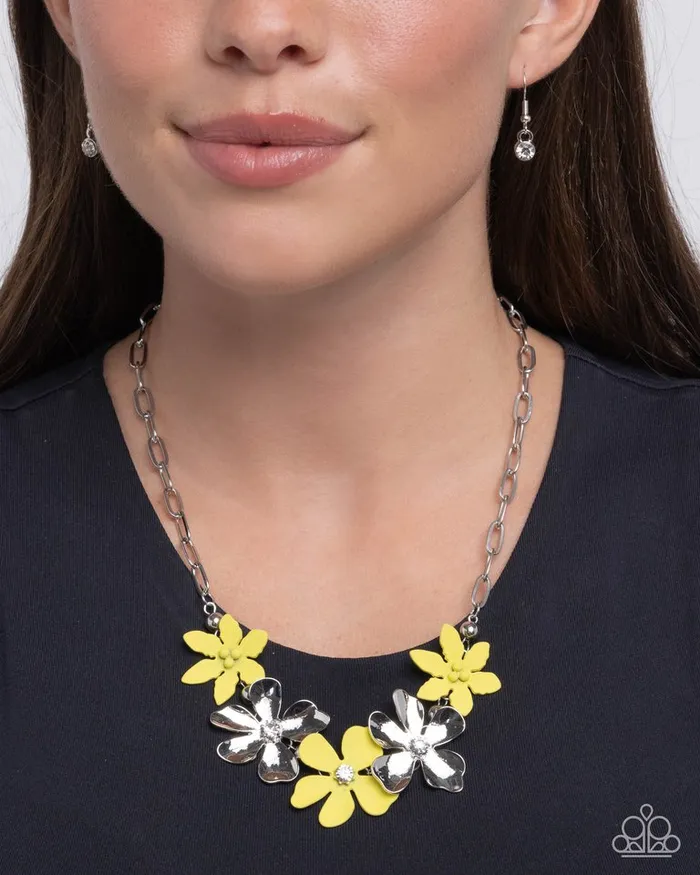 Paparazzi Jewelry Necklaces Paparazzi Necklace Mythically Metallic Yellow