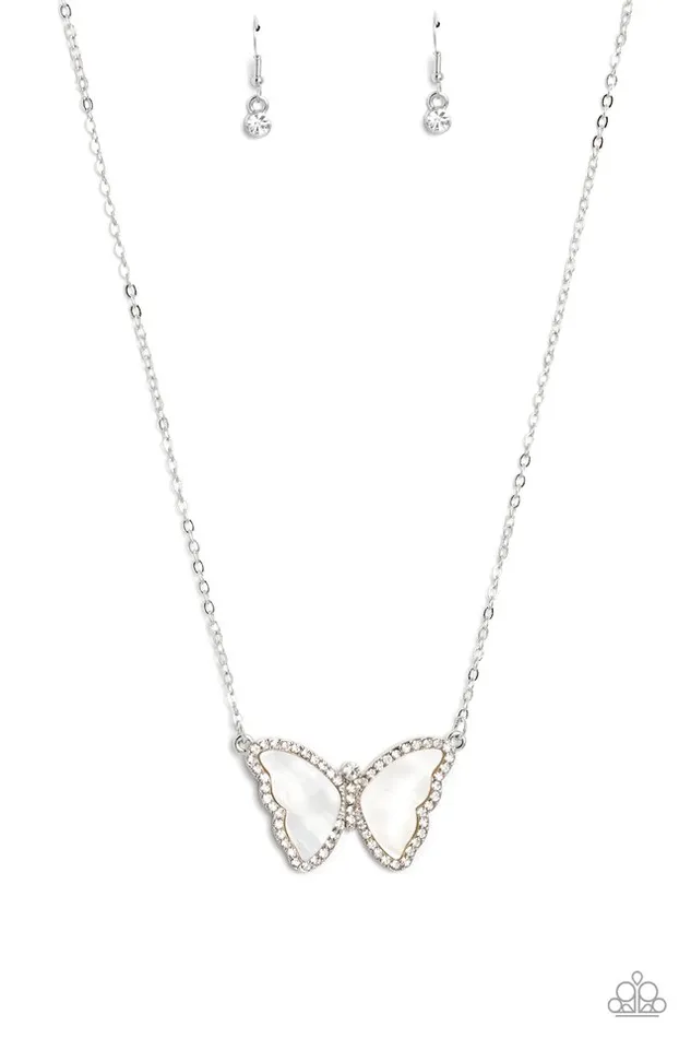 Paparazzi Jewelry Necklaces Paparazzi Necklace SHELLbound White Paparazzi Jewelry Necklaces Paparazzi Necklace SHELLbound White