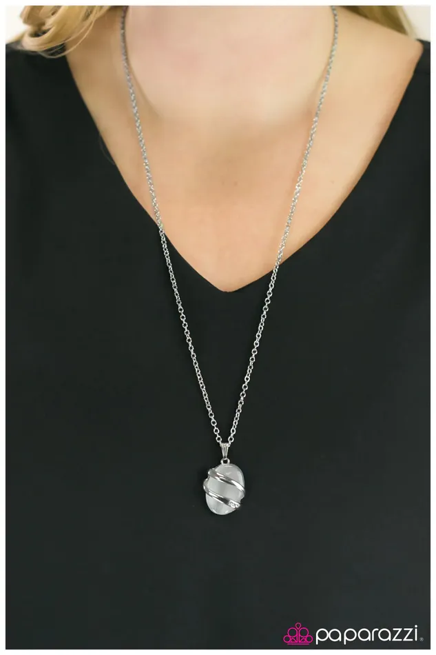 Paparazzi Jewelry Paparazzi Necklace Keep Stringing You Along White Necklaces