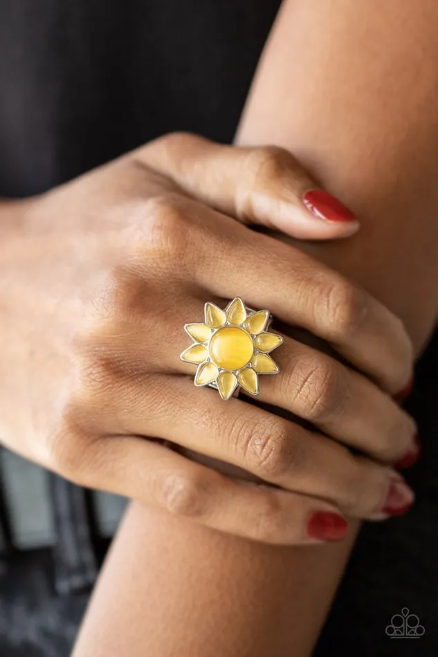 Paparazzi Jewelry Rings Paparazzi Ring Blossoming Sunbeams Yellow