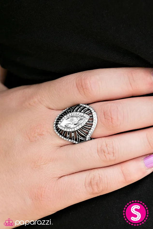 Paparazzi Jewelry Rings Paparazzi Ring Let It REIGN White