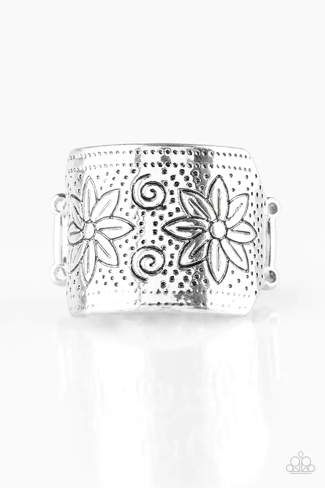 Paparazzi Jewelry Rings Paparazzi Ring Wild Meadows Silver