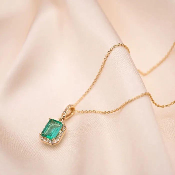 RG Necklaces 14k Emerald Diamond Necklace