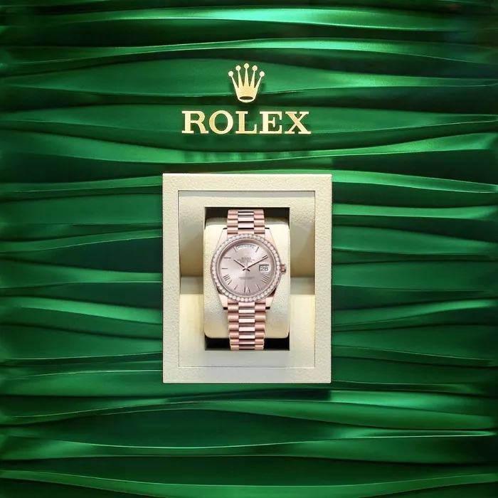 Rolex Bracelets Rolex Day Date 40mm Ref 228345rbr0008 Sundust Roman Dial Diamond Bezel 18K Rose Gold President Bracelet Mens Watch