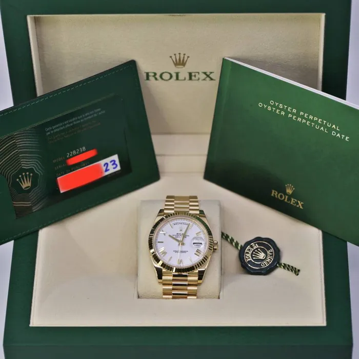 Rolex Day Date 40mm Ref 2282380042 White Roman Dial Fluted Bezel 18K Yellow Gold President Bracelet Mens Watch Rolex Bracelets