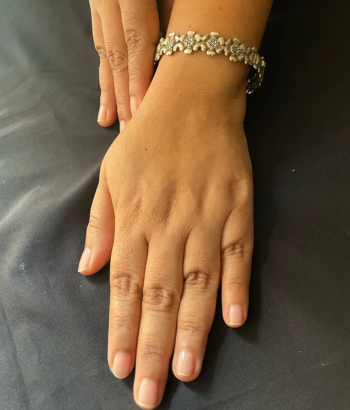 Bracelets Marcasite The Bloom Sparkle Silver Marcasite Openable Bracelet Free Size
