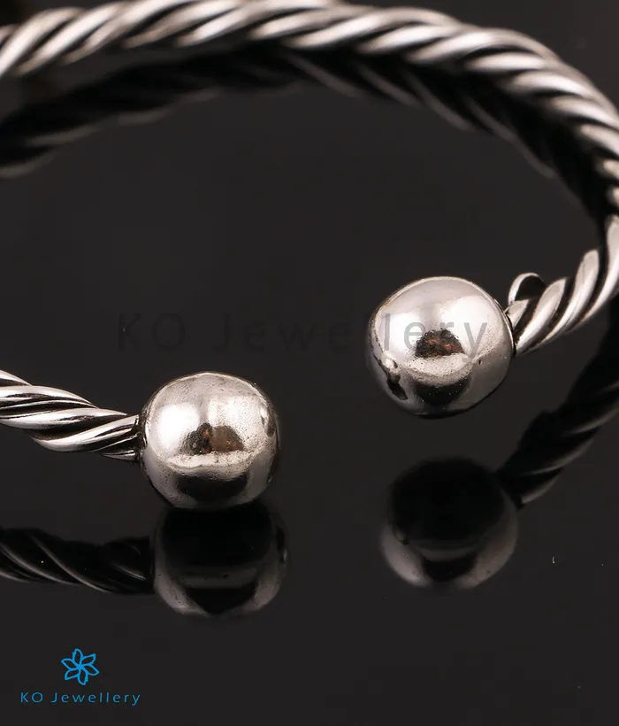 Jaipur Bracelets The Shoma Silver Openable Bracelet