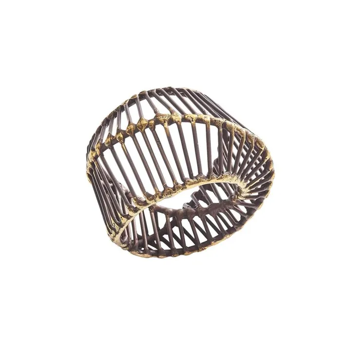 Kim Seybert Kim Seybert Cage Napkin Ring in Gold Black Set of 4 Brass 175 x 2 x 3 Rings Kim Seybert Kim Seybert Cage Napkin Ring in Gold Black Set of 4 Brass 175 x 2 x 3 Rings