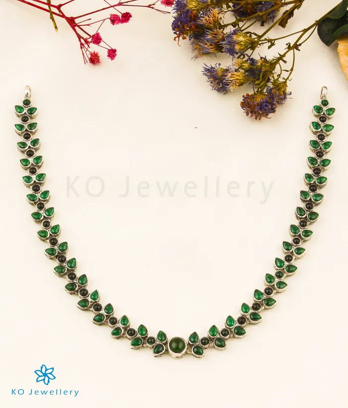 The Aroha Silver Kempu Necklace GreenOxidised Silversmith Necklaces