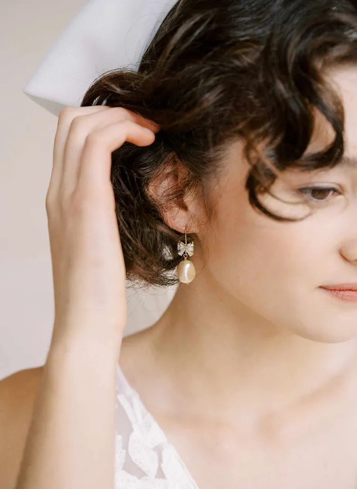 twigs honey Earrings Crystal bow and pearl drop earrings Style 2314