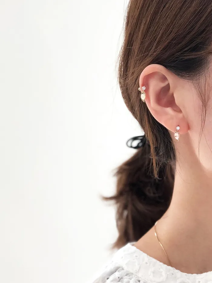 14K gold Leaf Drop cartilage earring 20g MinimalBijoux Earrings