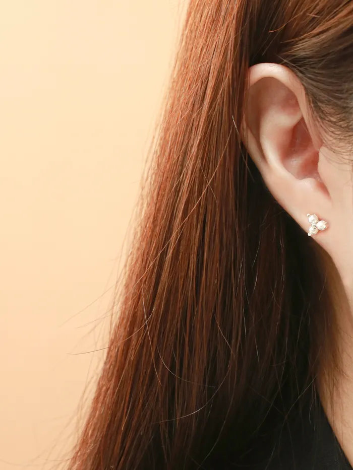925 Silver Triangle Pearl Cartilage Earring 20G MinimalBijoux Earrings
