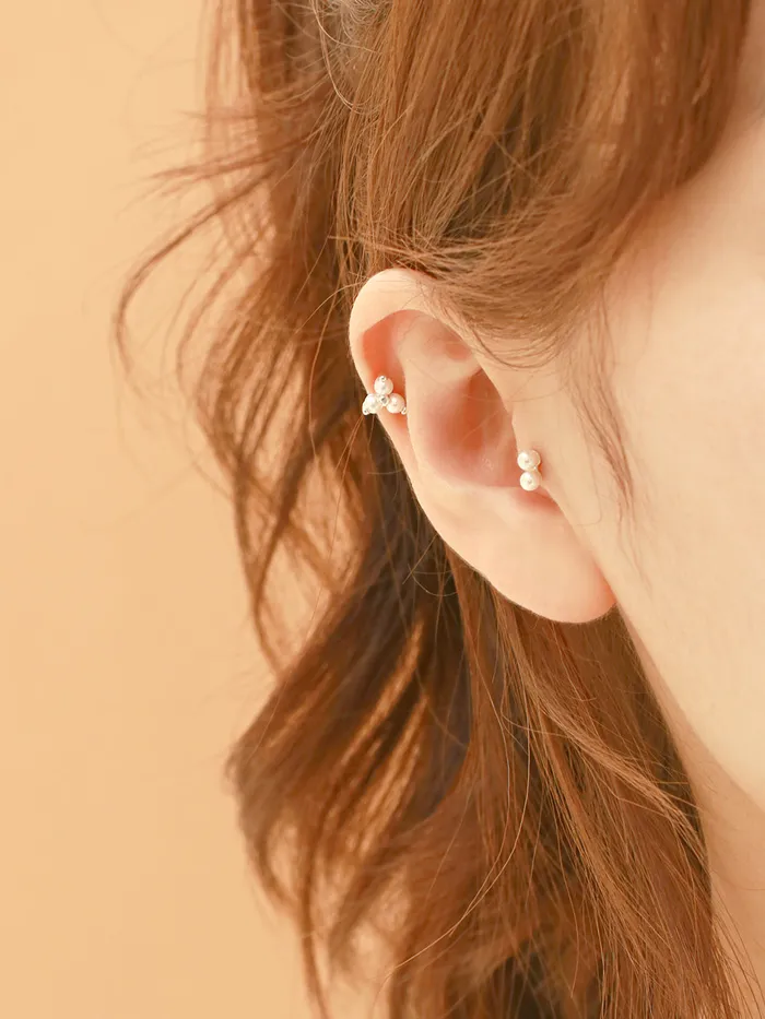 925 Silver Triangle Pearl Cartilage Earring 20G MinimalBijoux Earrings