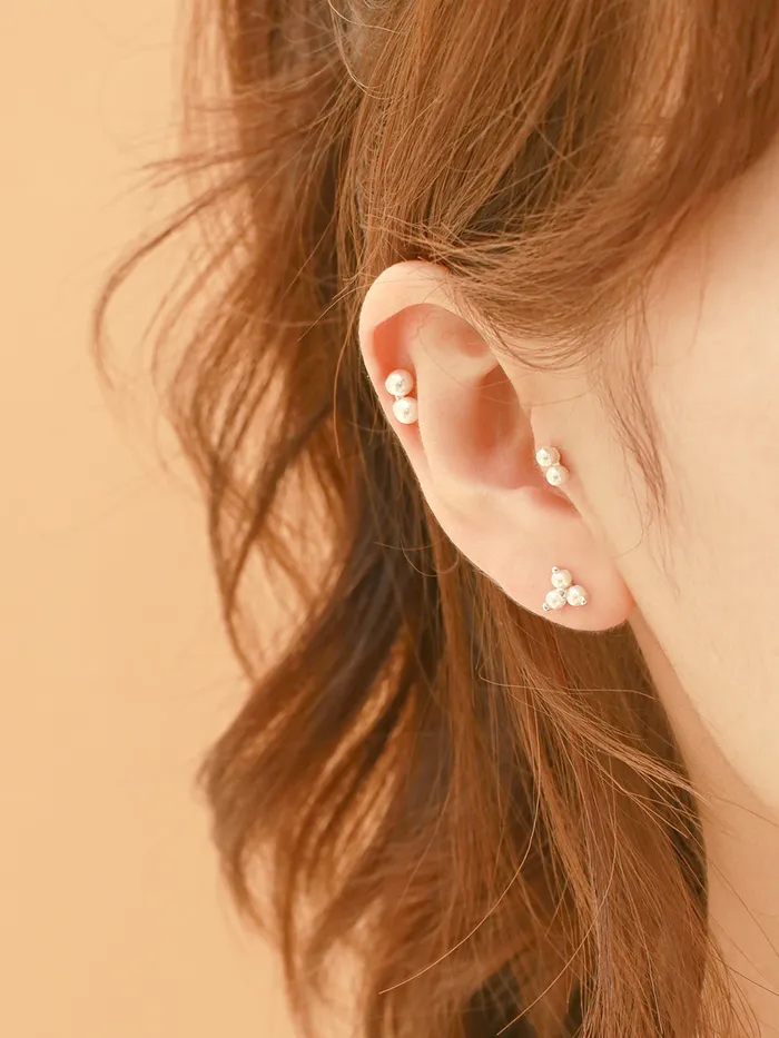 925 Silver Triangle Pearl Cartilage Earring 20G MinimalBijoux Earrings