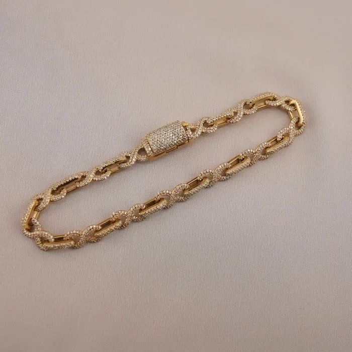 AB and J Bracelets 10k Gold Diamond Infinity Bracelet 7in C717