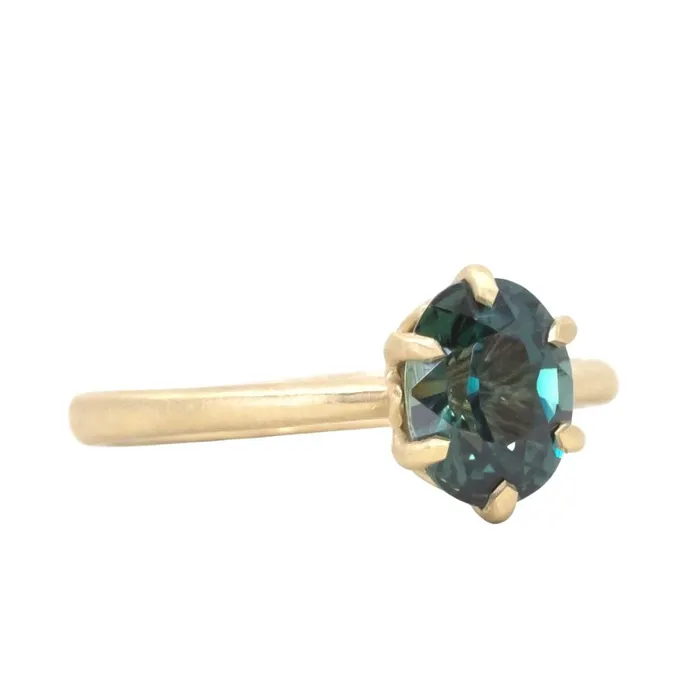 Anueva Jewelry PreStyled Sets 177ct Teal Oval Madagascar Sapphire Lotus Six Prong Solitaire in Satin 18k Yellow Gold