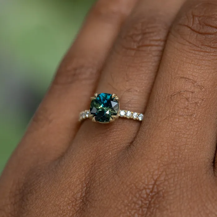 Anueva Jewelry PreStyled Sets 179ct Round Parti Madagascar Sapphire Solitaire with Diamonds in 18k Satin Yellow Gold