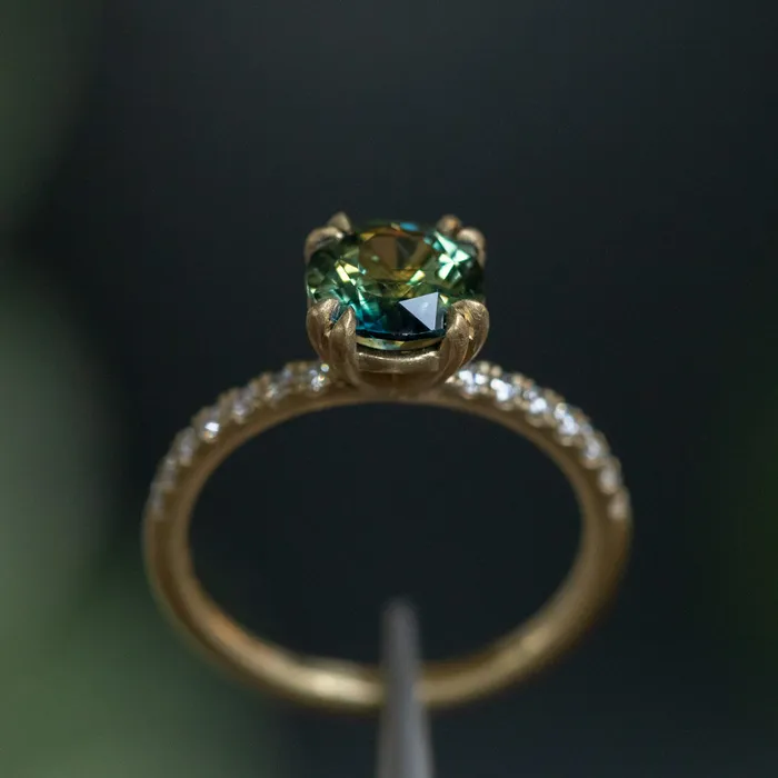 Anueva Jewelry PreStyled Sets 179ct Round Parti Madagascar Sapphire Solitaire with Diamonds in 18k Satin Yellow Gold