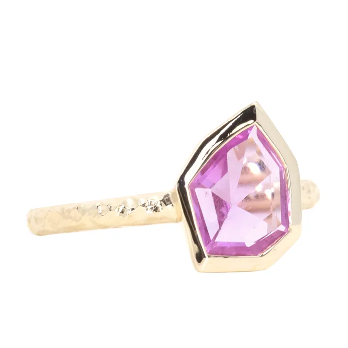 Discovery Gems Rings 125ct Geo Slice Pink Sapphire Evergreen Low Profile Bezel Solitaire Ring in 14k Yellow Gold
