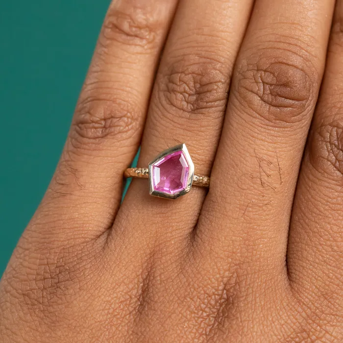 Discovery Gems Rings 125ct Geo Slice Pink Sapphire Evergreen Low Profile Bezel Solitaire Ring in 14k Yellow Gold