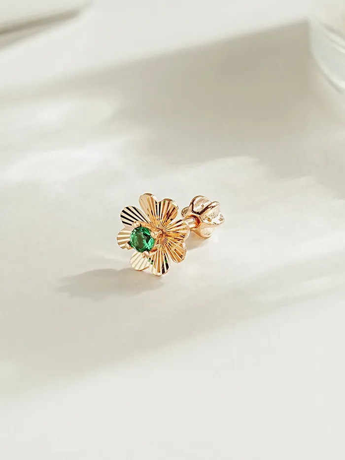 Earrings MinimalBijoux 14K Gold Cutting 4 Petal Clover Cartilage Earring 18G16G