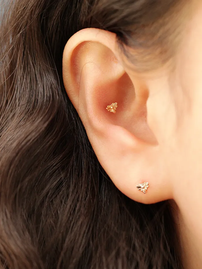 Earrings MinimalBijoux 14K Gold Mini Bee Cartilage Earring 20G18G16G