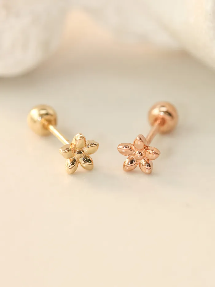 Earrings MinimalBijoux 14K Gold Wild Flower Cartilage Earring 20G18G16G