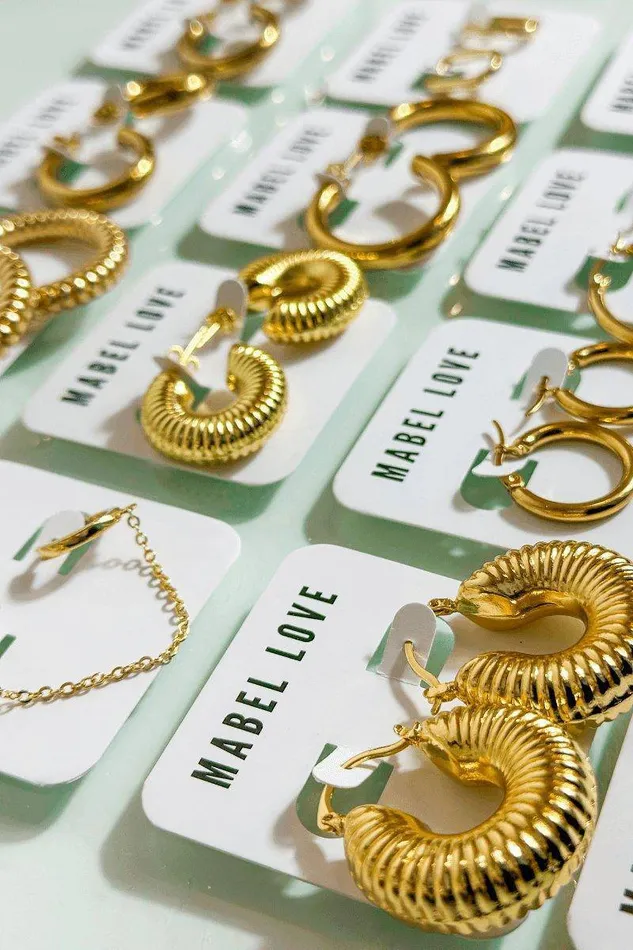 Mabel Love Boutique PreStyled Sets Gold Square Hoops
