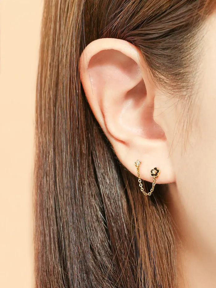 MinimalBijoux Earrings 14K Gold Anica Flower Layered Drop Cartilage Earring 20G